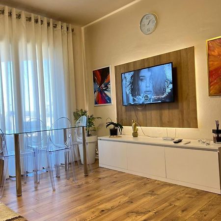 Nemis Apartments In The Centre Of Tirana Four Free Parking Luaran gambar