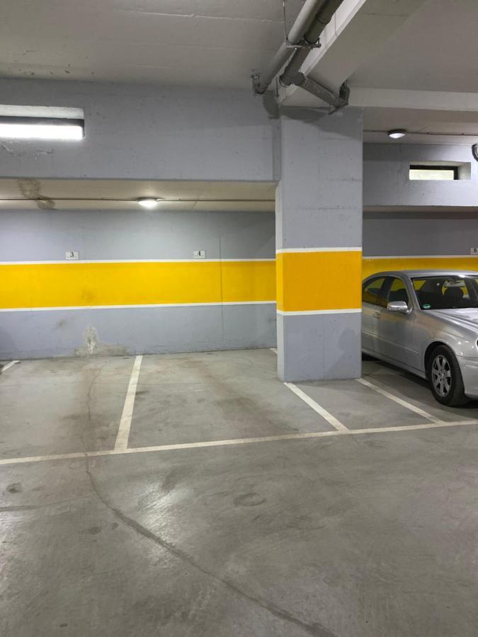 Nemis Apartments In The Centre Of Tirana Four Free Parking Luaran gambar
