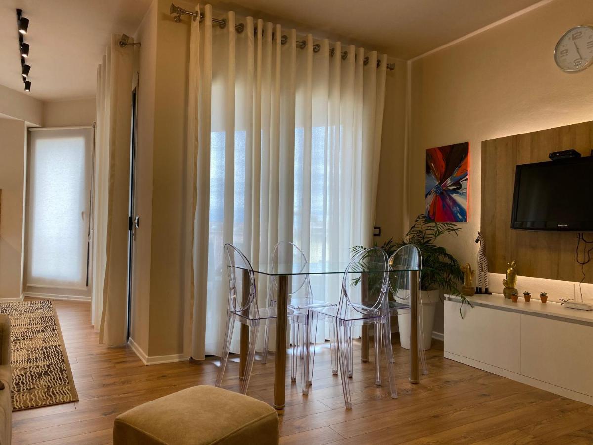 Nemis Apartments In The Centre Of Tirana Four Free Parking Luaran gambar