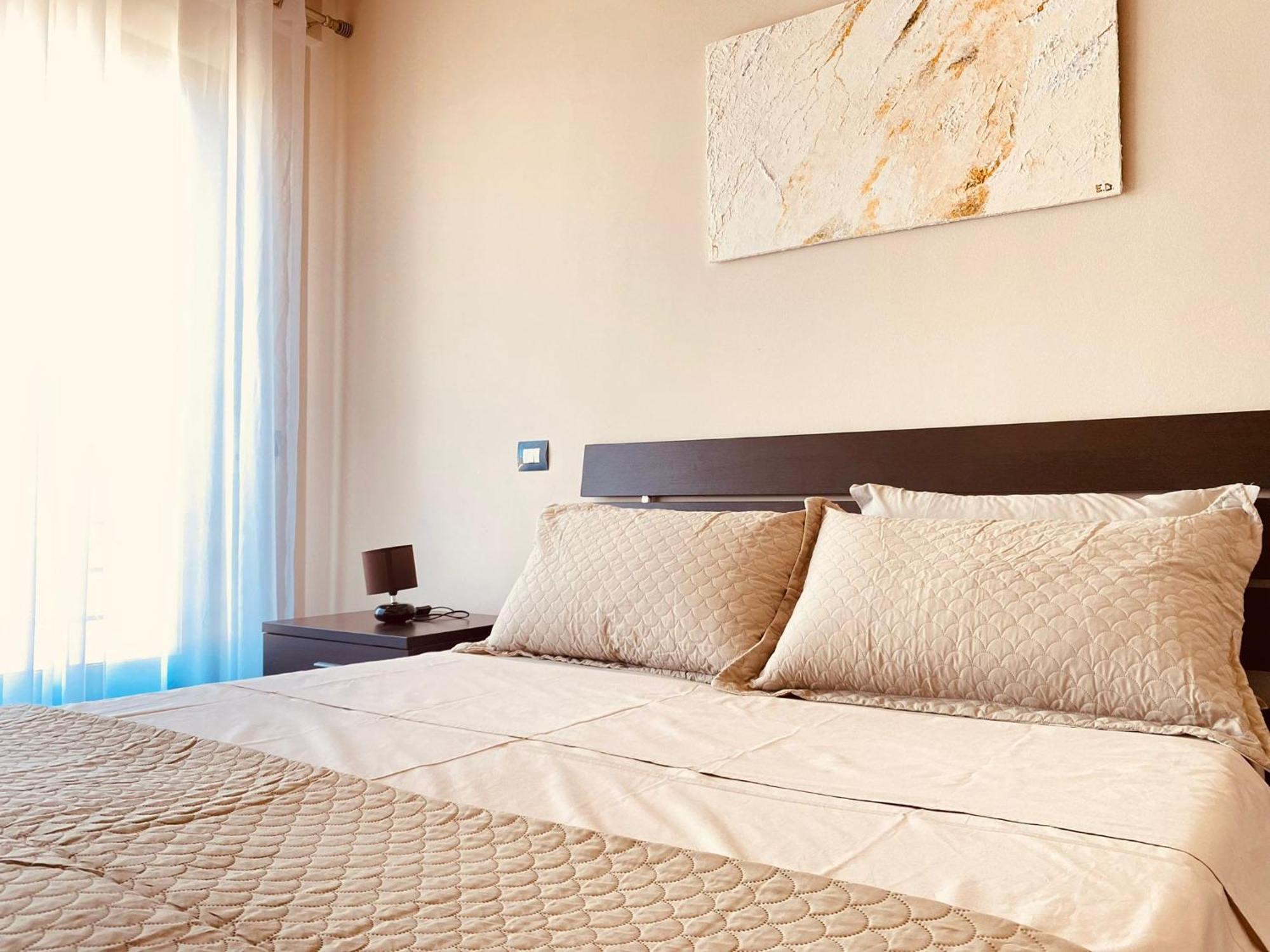 Nemis Apartments In The Centre Of Tirana Four Free Parking Luaran gambar