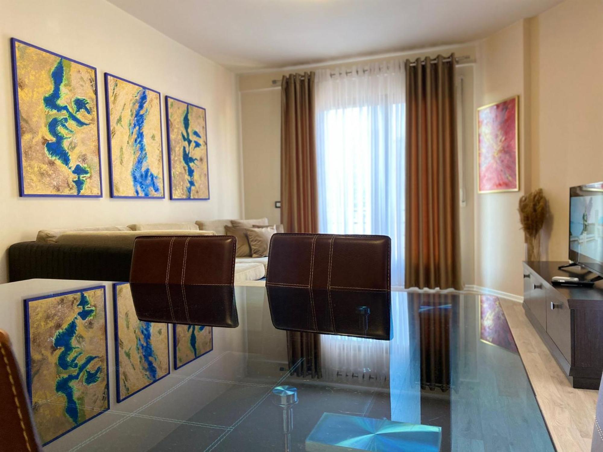 Nemis Apartments In The Centre Of Tirana Four Free Parking Luaran gambar