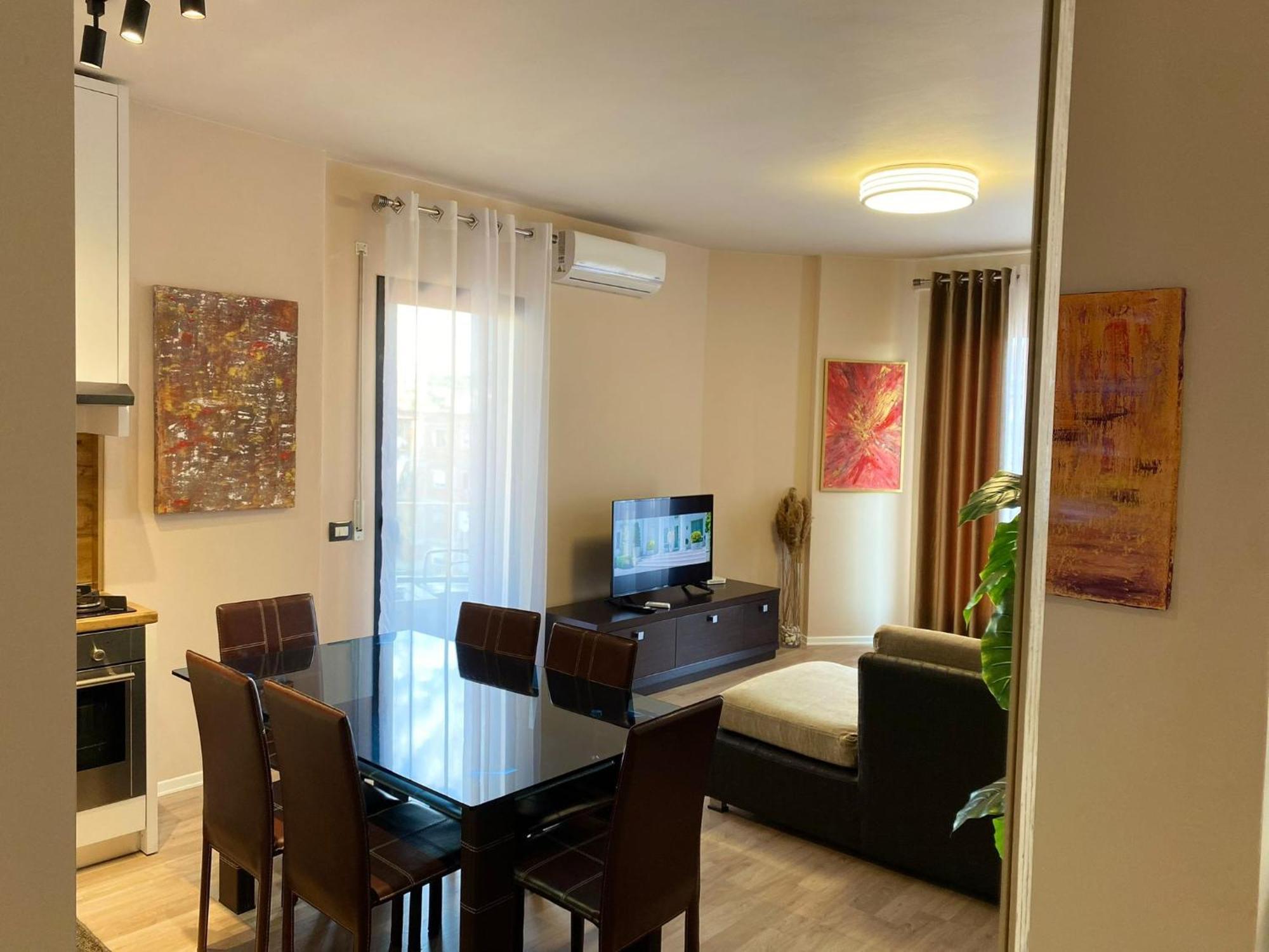 Nemis Apartments In The Centre Of Tirana Four Free Parking Luaran gambar