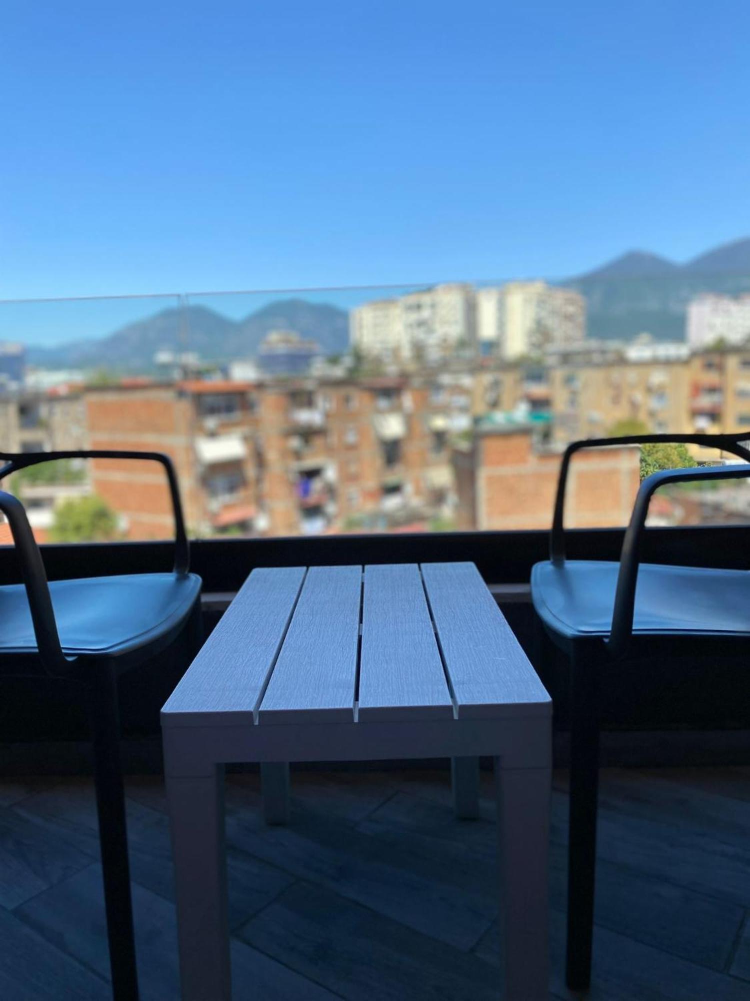 Nemis Apartments In The Centre Of Tirana Four Free Parking Luaran gambar