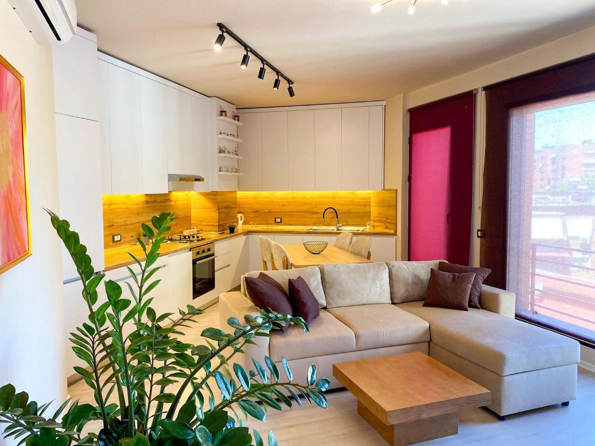 Nemis Apartments In The Centre Of Tirana Four Free Parking Luaran gambar