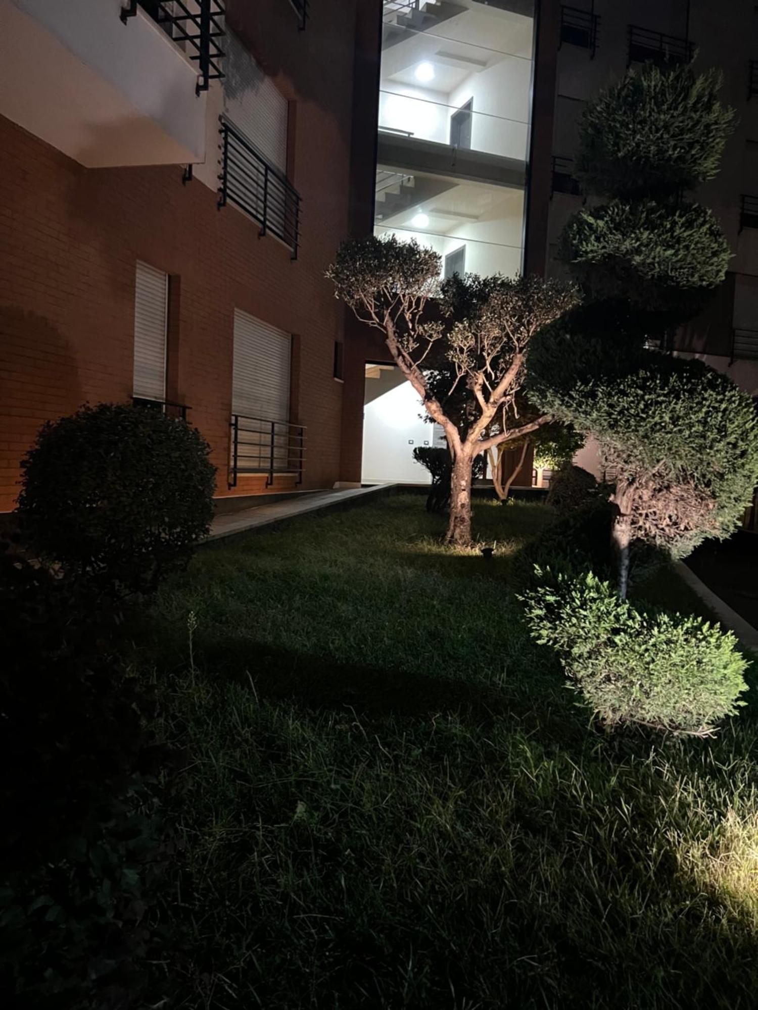 Nemis Apartments In The Centre Of Tirana Four Free Parking Luaran gambar