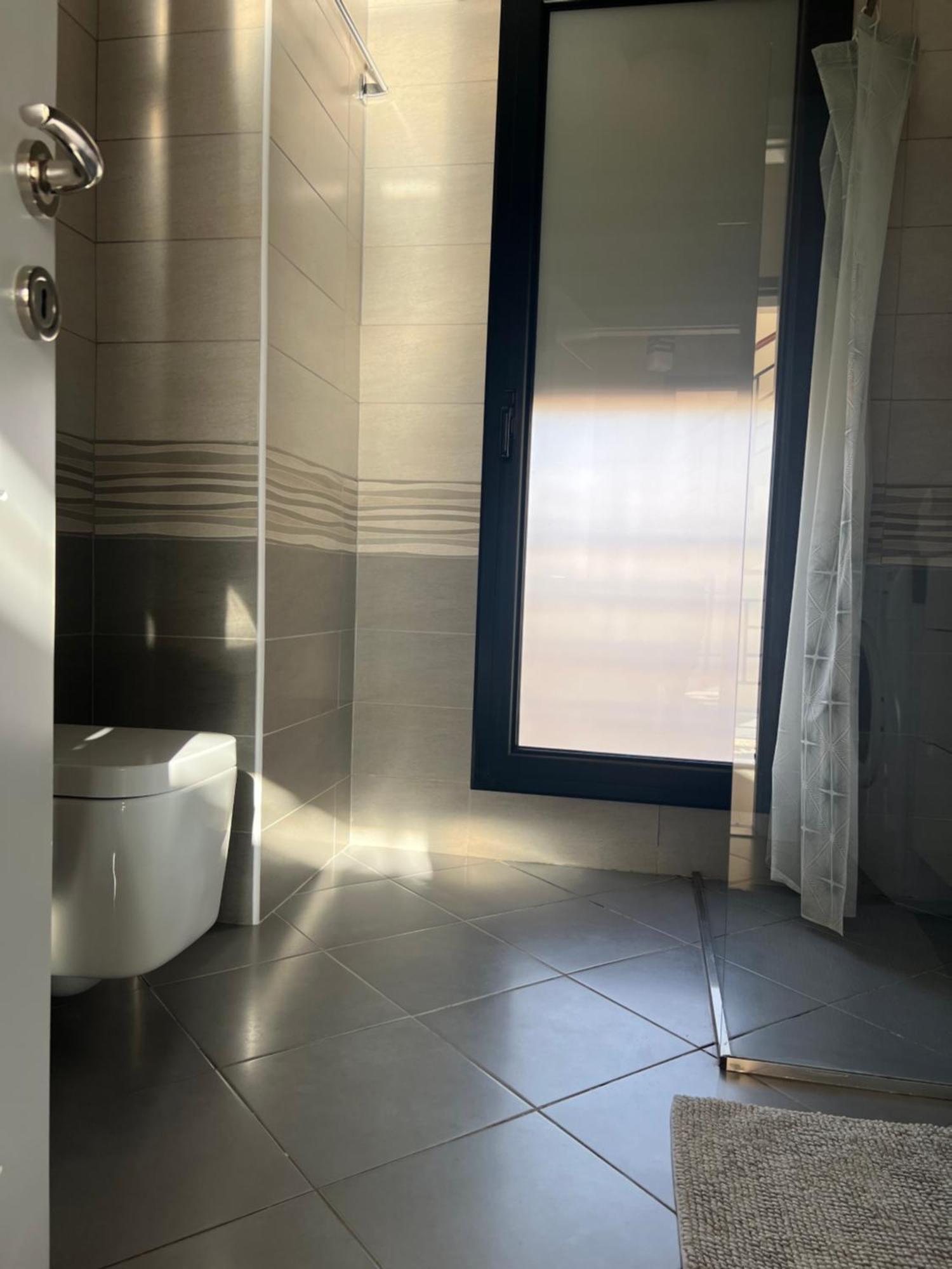 Nemis Apartments In The Centre Of Tirana Four Free Parking Luaran gambar